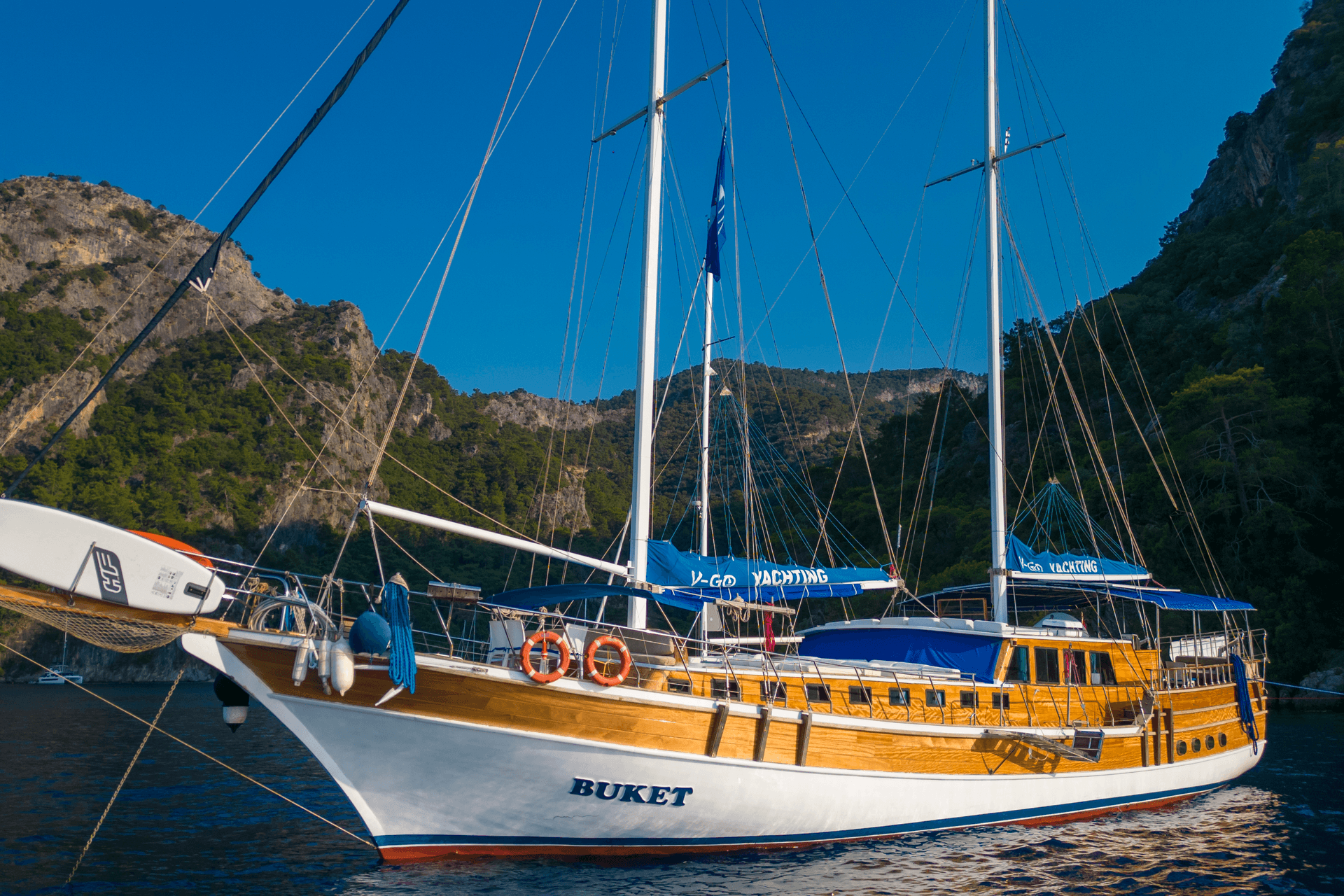 Buket yacht