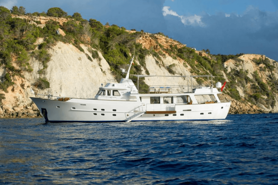 MONARA yacht