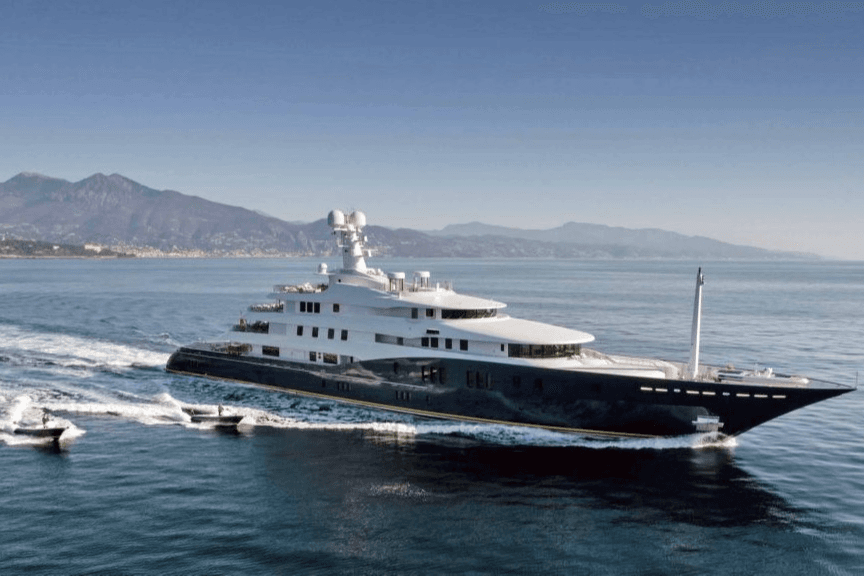 B2 yacht