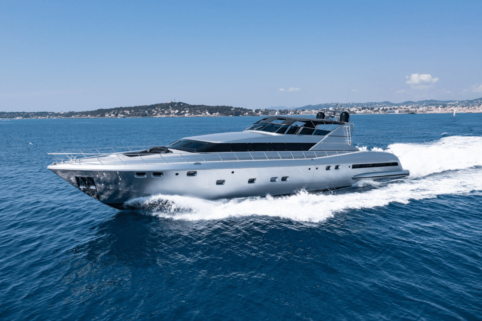 LAUREN V yacht