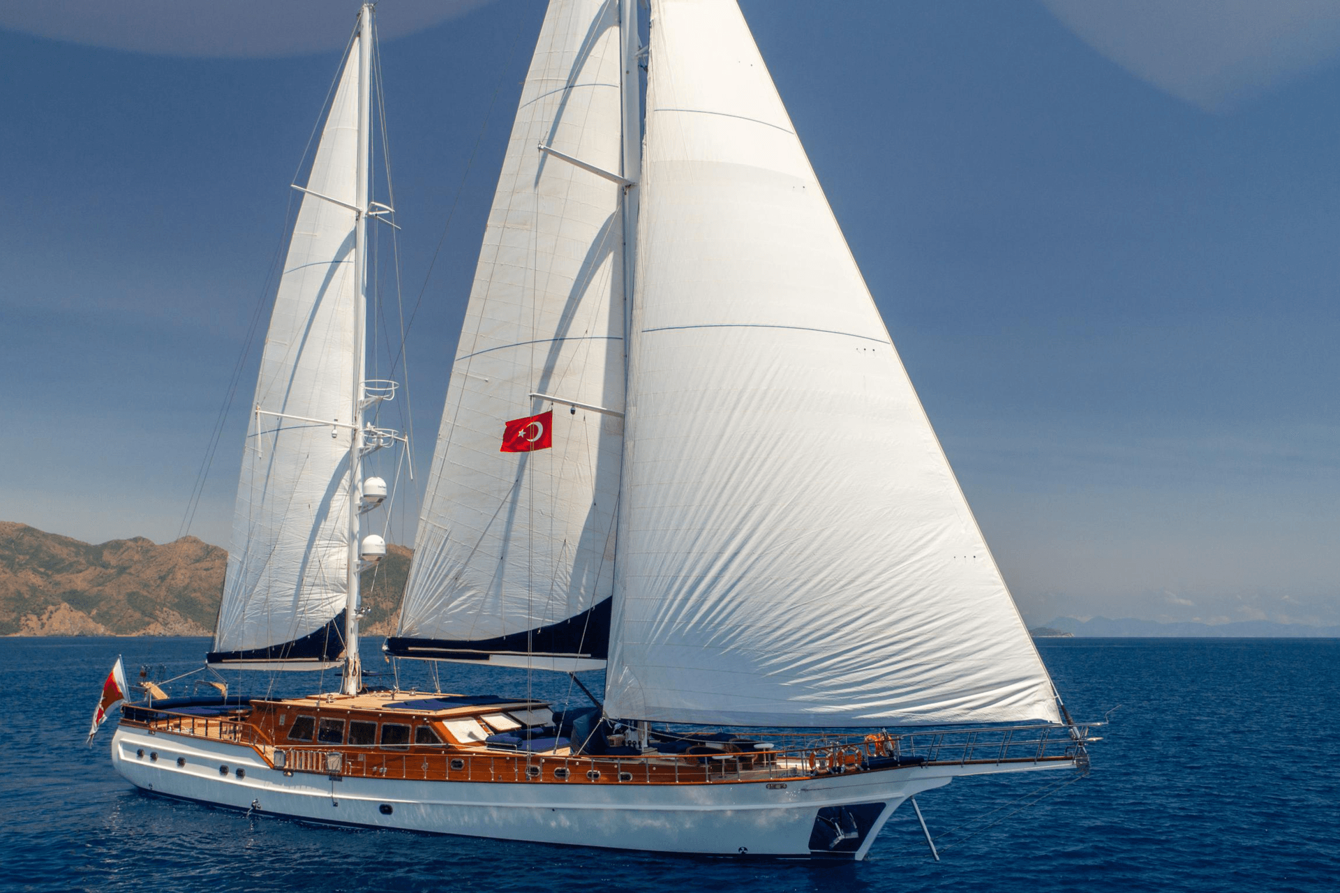 Voyage  yacht