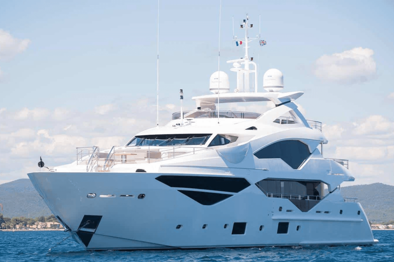 E-MOTION yacht
