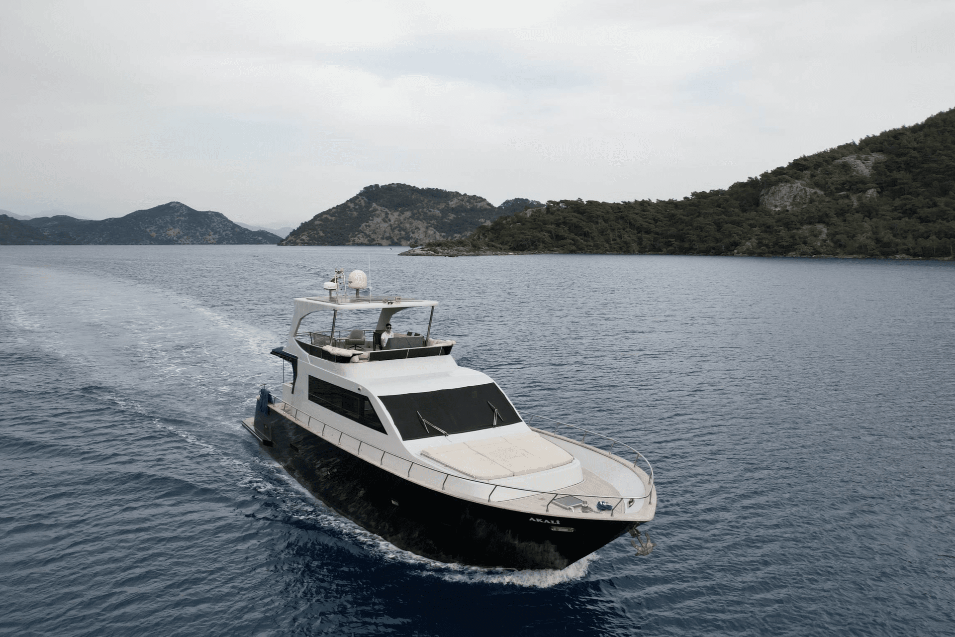 Akali yacht