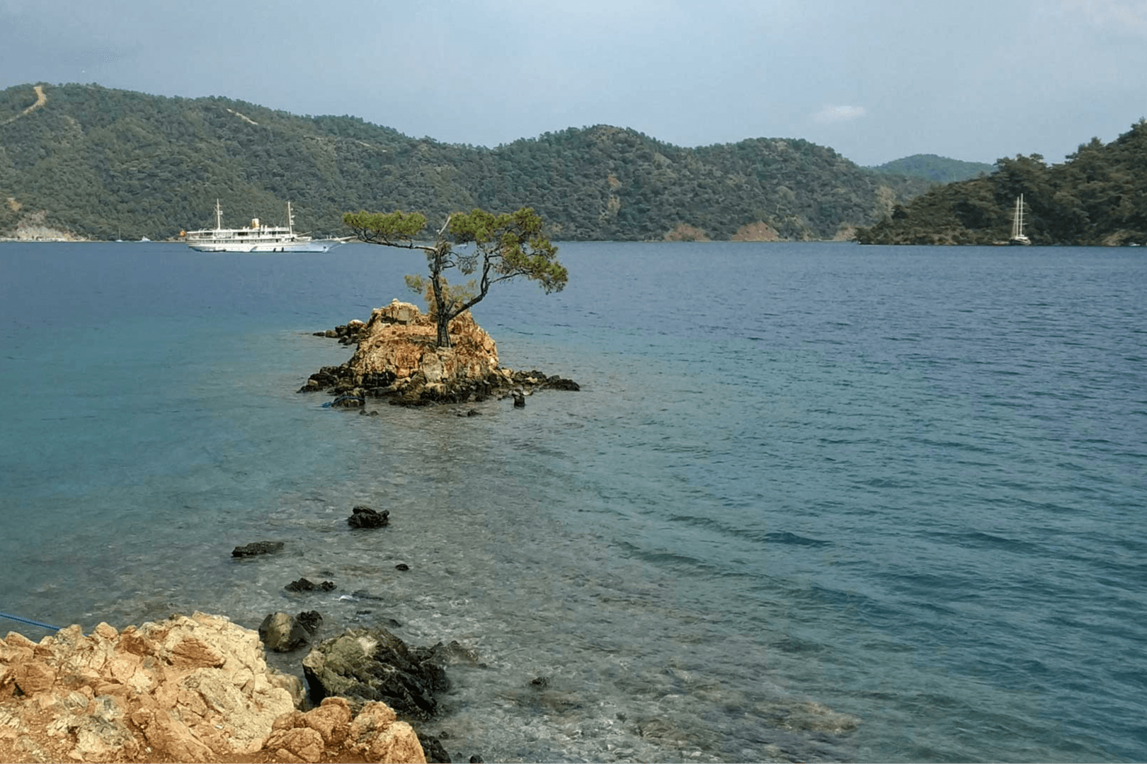 Ayten Bay